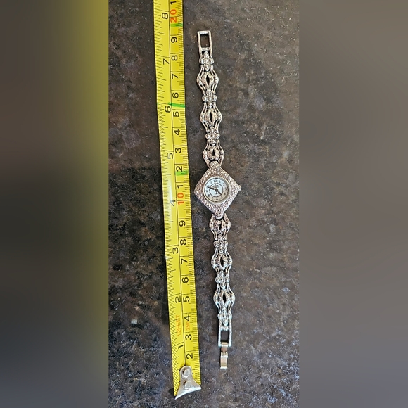 VINTAGE Aviva collection ladies watch - Picture 5 of 5